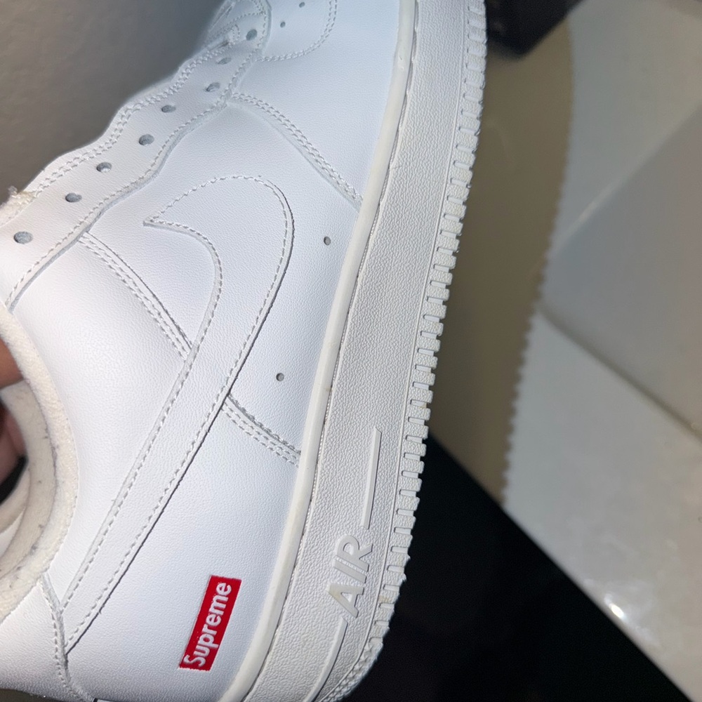 Air Force 1 - Picture 2 of 5